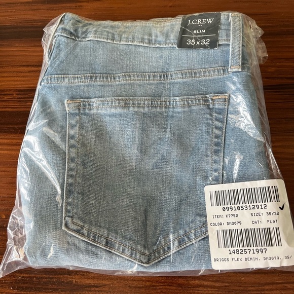 J. Crew Slim Fit Men's Jean, K7752 Signature Flex, Men's Size 35/32. Light Wash - Picture 5 of 5